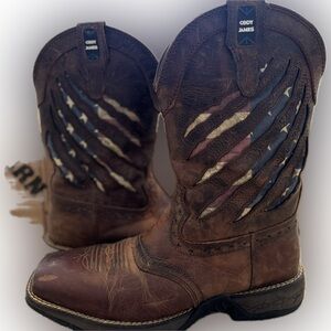 9.5D - CODY JAMES Americana Torn style Western Wear Work boots